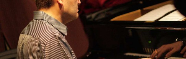 【11/4〜6 ピアノトリオ特集３Days】<br>椎名豊(pf)