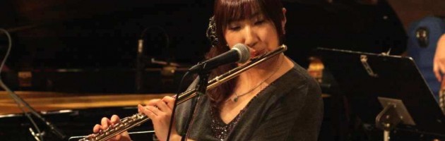 太田朱美(fl) 伊藤志宏(pf) 宮野弘紀(g)