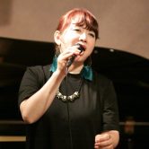 Hiroko Williams(vo)