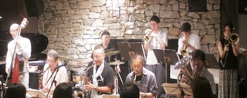 《Front Page Orchestra》