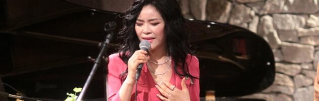 週末で外国人客も多く皆さん大変感激してお褒めくださった韓国のトップシンガーDay2