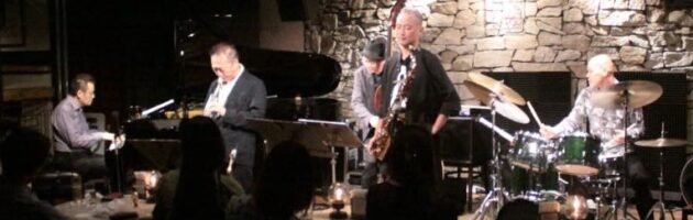 比類なき五人衆が演奏したい曲のアレンジ譜面を持ち寄る聴き応えあるステージ