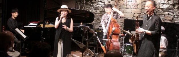 猛暑の夜も夏の定番曲などの選曲で説得力ある気持ちの良いコラボステージ