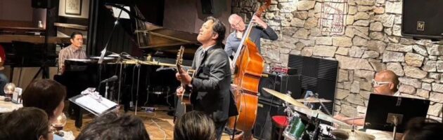 音で会話する透明感あるギターサウンドをファンの方と一緒に楽しんだ大賑わいの夜