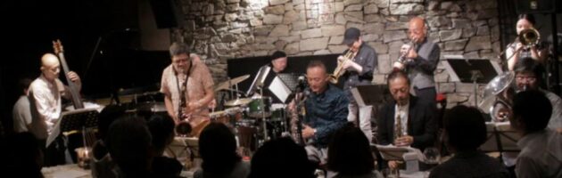 シットイン参加もあり大いに賑わった偶数月最終木曜の定期公演