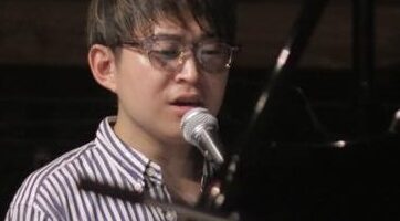 《松下聖哉 弾き語りトリオ》