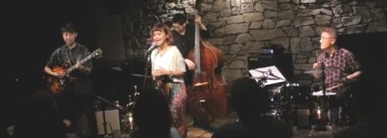 初めての親子共演を皆さん優しい眼差しで和やかに楽しんだ吹き語りステージ