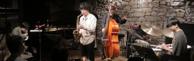 オリジナル曲も自然体で皆さんの音色もよく緊張感ある若い感性たちの素晴らしい演奏