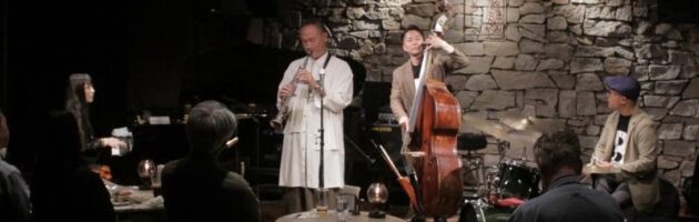 ライブらしい自由度の高い楽しく完成度の高いエンタメステージに元気をもらいました