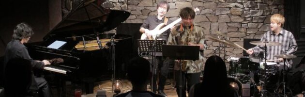 自ジャンルに囚われないバラエティーに富んだ演奏曲に色んなことが頭をよぎった昼ライブ