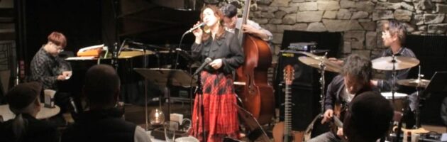 バラエティー豊かに世界の民謡や日本の唱歌そしてXmasソングまで楽しんだヴォーカルステージ