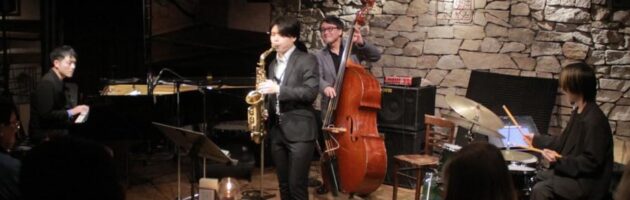 更に成長して美しく綺麗な素晴らしいアルトの音色に私も嬉しくなった親子共演