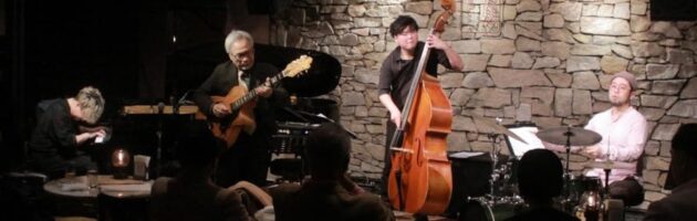 ベースが急遽代わっての師匠譲りの温かく素敵なギターサウンドにお客さま大満足