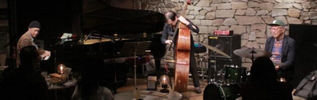 演奏するのが楽しくて仕方ないような大ベテランらしいジャジーなステージ