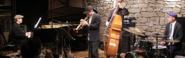 最近は長年のメンバーのオリジナル曲演奏も多いスタンダード曲を追求するユニット