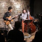 《阿部大輔(g)&津川久里子(b) with 木村紘(ds)》