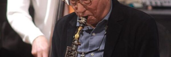 《山口真文リーダークァルテット》