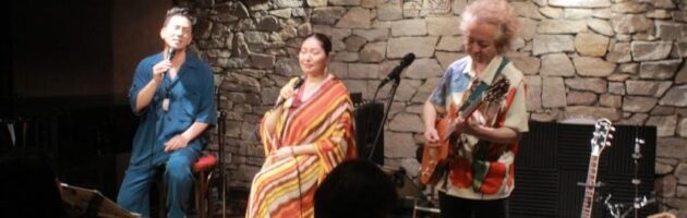 聴き応えある生粋のエンターティナーによる当店では最後の楽しいステージ