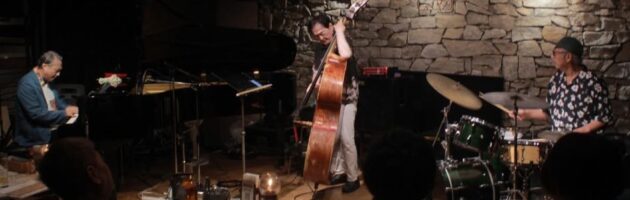 スタンダード名曲集のようなメロディアスによくスウィングする楽しいステージ