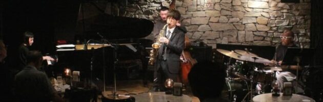 プロとしてその素晴らしいアルトの音色で益々羽ばたいてほしいと思います