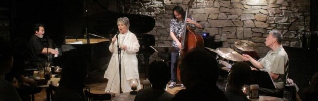 二つの心に残るライブが行われ感動した終戦の日の昼と夜のステージ